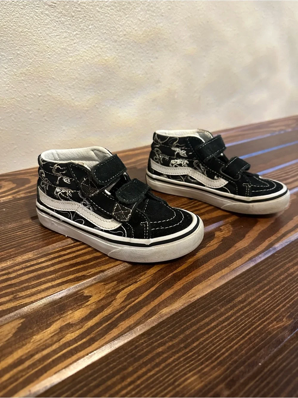 Vans stylish black